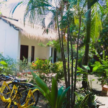 ホテル Maxal Bungalow ギリ・アイル エクステリア 写真