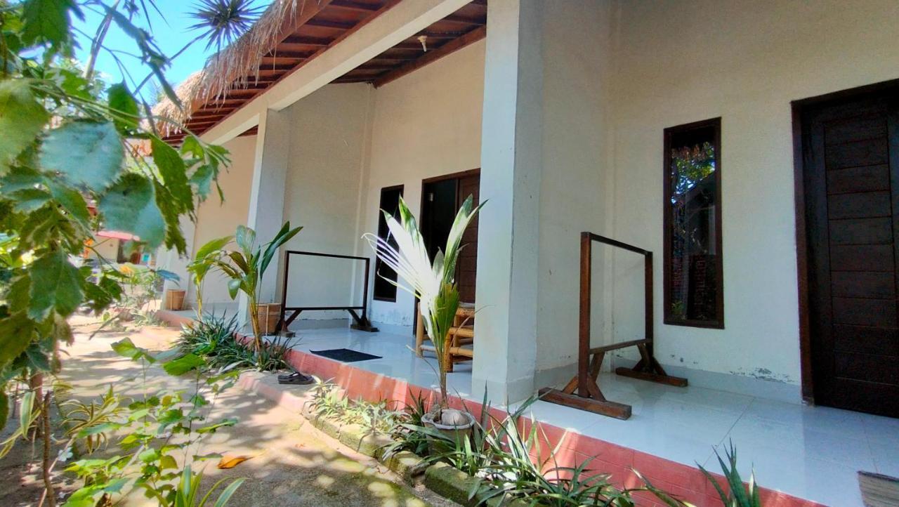 ホテル Maxal Bungalow ギリ・アイル エクステリア 写真