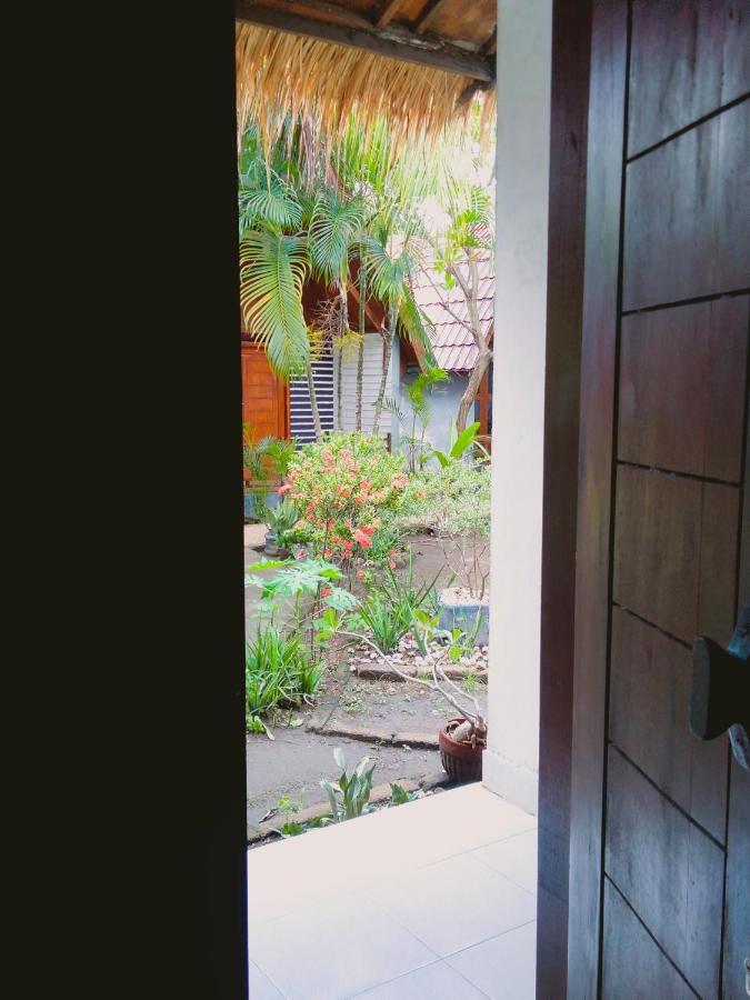 ホテル Maxal Bungalow ギリ・アイル エクステリア 写真