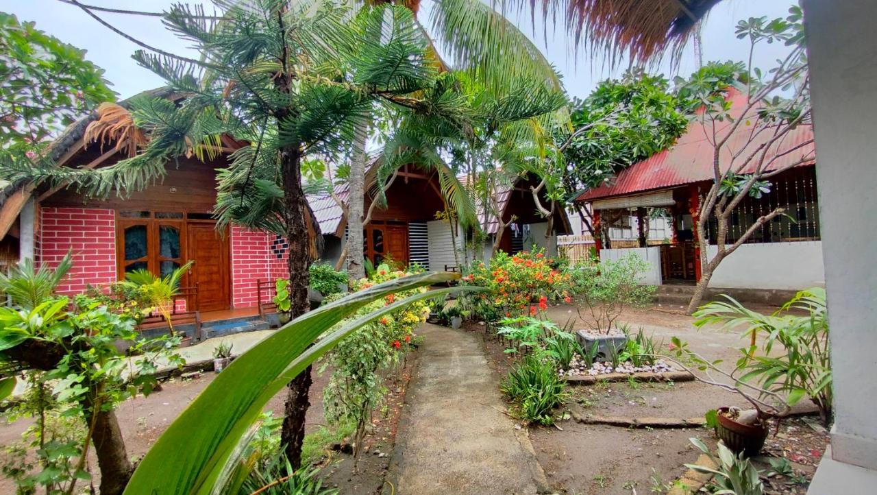 ホテル Maxal Bungalow ギリ・アイル エクステリア 写真